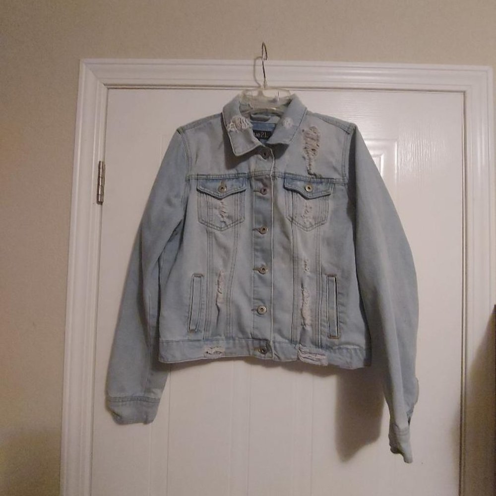 Girls Rue21 Juniors Large Distressed Jean Jacket - Picture 3 of 4